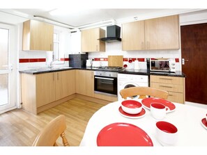 Casa (3 Bedrooms) | Servicio a la habitación