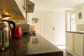 Leilighet (1 Bedroom) | Eget kjøkken | Kjøleskap, mikrobølgeovn, ovn og kokeplater