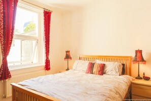 Apartment (1 Bedroom) | 1 bedroom, iron/ironing board, free WiFi, bed sheets - Bright and Spacious 1 Bedroom Flat With Garden (Brighton)