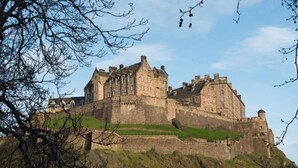Unclassified image, 3 of 10, button - Charming, Spacious 1BR Flat for 4 in Edinburgh (Edinburgh)