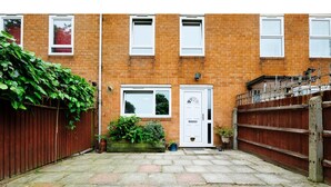 Terrace/patio - Bright and Spacious 4BR House (London)