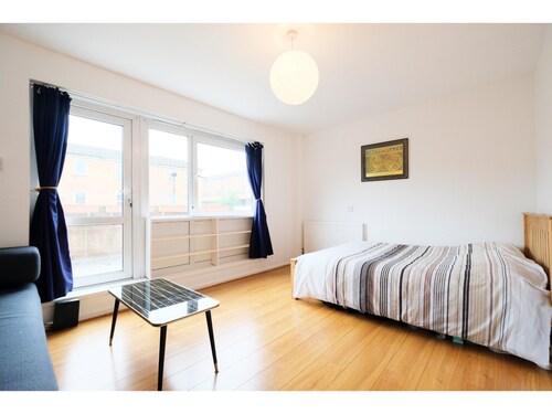 Bright and Spacious 4BR House