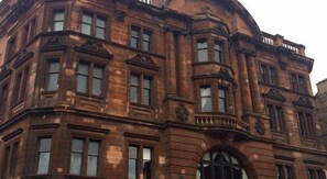 Exterior - Central Open Plan Flat Sleeps 4 (Edinburgh)