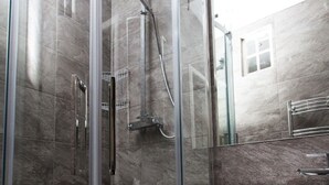 Appartement (3 Bedrooms) | Salle de bain