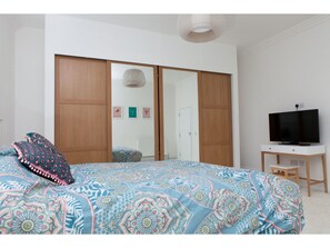 2 bedrooms, desk, free WiFi