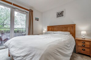2 bedrooms, iron/ironing board, free WiFi