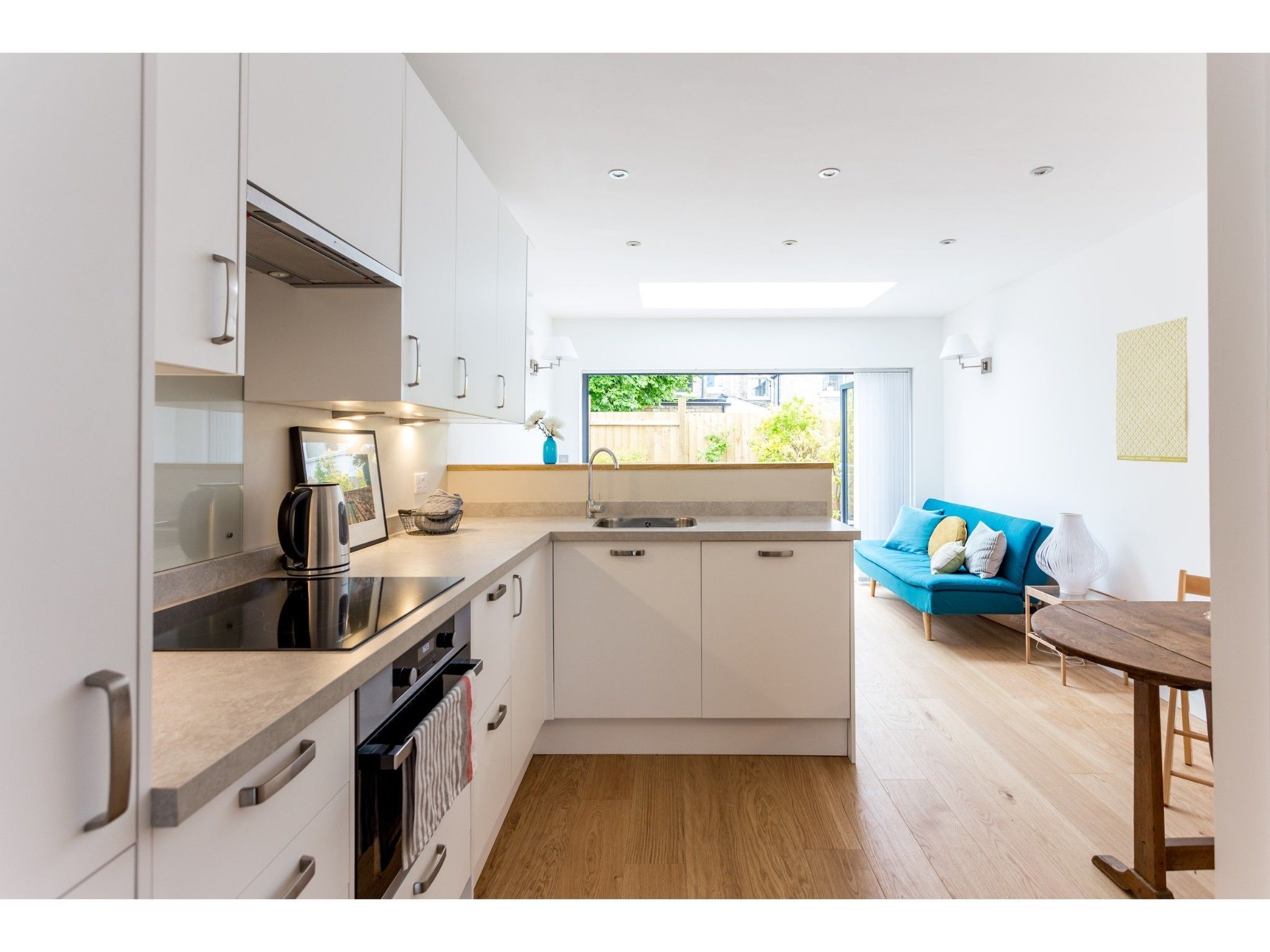 House (2 Bedrooms) | Private kitchen | Full-size fridge, microwave, oven, stovetop