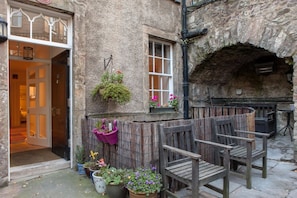House (3 Bedrooms) | Terrace/patio