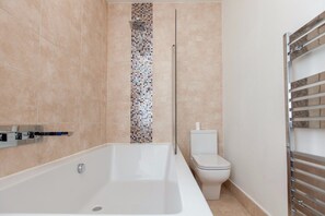 Bathroom - Central Cosy Home for 6 in Edinburgh (Edinburgh)