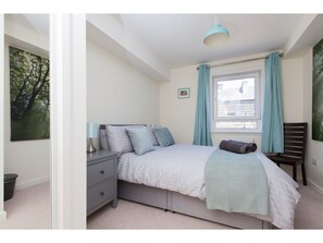 Appartement (2 Bedrooms) | 2 chambres, fer et planche à repasser, accès au Wi-Fi (inclus)