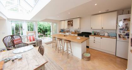 Bright and Homey House With Garden, for 5