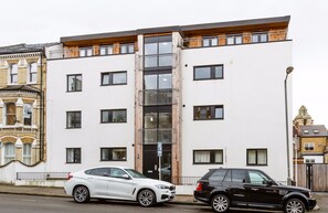 واجهة المنشأة