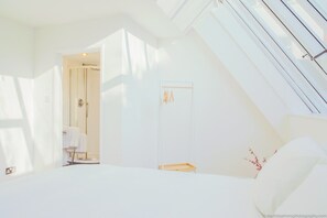 2 bedrooms, desk, iron/ironing board, free WiFi - Beautiful, Bright 2BR Flat for 4 Central Brighton (Brighton)