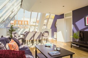 TV, DVD player - Beautiful, Bright 2BR Flat for 4 Central Brighton (Brighton)