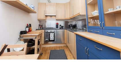 Charming 2-br Flat for 4 in Quiet Corstorphine