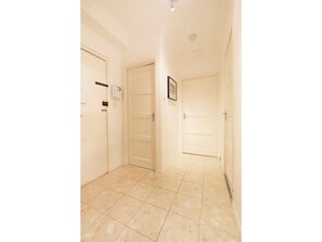 1 室のベッドルーム、アイロン / アイロン台、WiFi (無料)