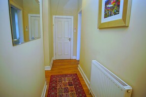 2 bedrooms, iron/ironing board, free WiFi
