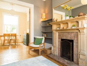 Fireplace - Classic Victorian House Sleeps 8 in East Brighton (Brighton)