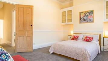 House (3 Bedrooms) | 3 bedrooms, iron/ironing board, free WiFi, bed sheets