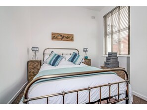 1 slaapkamer, een strijkplank/strijkijzer, gratis wifi