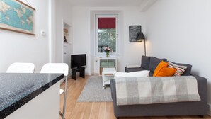 Living area - Beautiful and Modern Edinburgh Flat (Edinburgh)