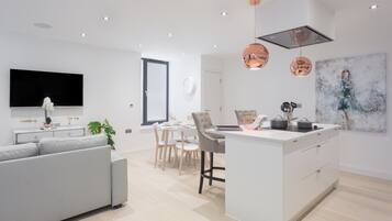 Microwave, stovetop, espresso maker, cookware/dishes/utensils