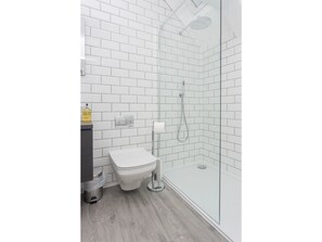 Douche, articles de toilette (gratuits)