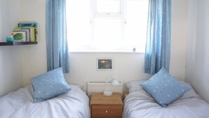 Unclassified image, 3 of 20, button - Comfortable Family Home in Oxford With Parking (Oxford)