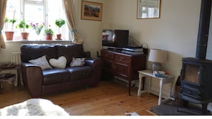Unclassified image, 4 of 20, button - Comfortable Family Home in Oxford With Parking (Oxford)