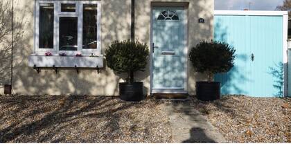 Comfortable Family Home in Oxford With Parking