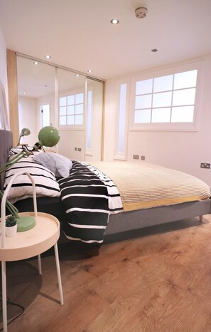 1 bedroom, iron/ironing board, free WiFi - Cosy and Quiet 1BR Flat in Trendy East London (London)