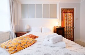 2 bedrooms, free WiFi - Lovely & Central Garden Flat in Victoria (London)