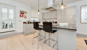 Appartement (2 Bedrooms) | Restauration dans la chambre