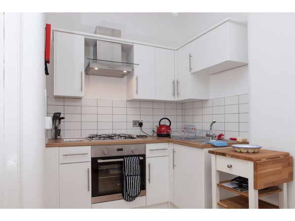 Căn hộ (1 Bedroom) | Bếp riêng | Tủ lạnh, lò nướng, bếp nấu, dụng cụ pha espresso