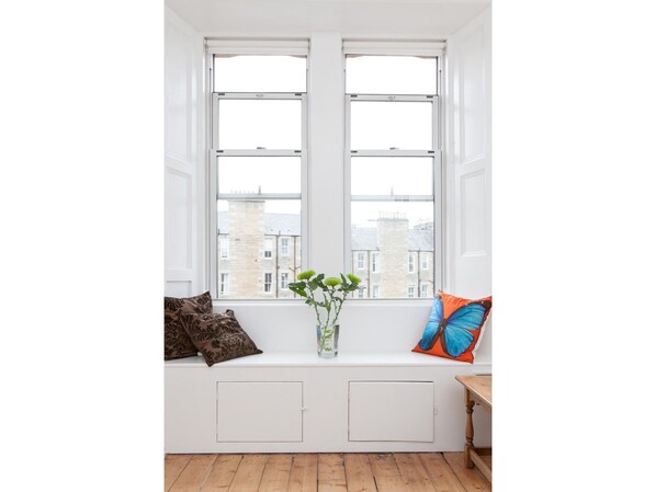 Apartment (1 Bedroom) | Room amenity - Cozy 1-bed Flat in Stockbridge Sleeps 4 (Edinburgh)