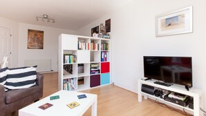 TV - Ideal Fringe Base: Great Value + Free Parking! (Edinburgh)