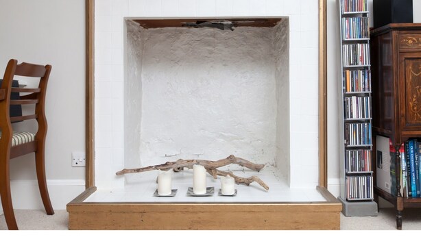 1 bedroom, iron/ironing board, WiFi (free) - Chic + Shore-side: 17th Century Home With Parking! (Edinburgh)