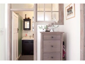 Lägenhet (2 Bedrooms) | 2 sovrum, strykjärn/strykbräda, gratis wi-fi och sängkläder