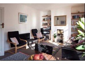 Appartement (2 Bedrooms) | Coin séjour | Télévision