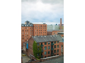 Front of property - Lovely Family Apartment in Central Manchester (Manchester)