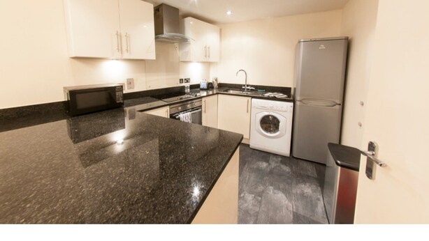 Private kitchen - Bright, Classy 2BR Riverside Flat for 4 (London)