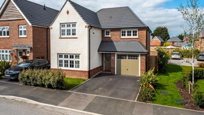 Front of property - Huge & Modern 4 Bedroom House in York (York)