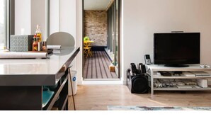 Apartment (2 Bedrooms) | Living area - E1 Stunning Two Bathroom Modern Flat (London)