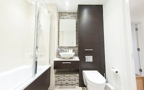 Apartment (2 Bedrooms) | Bathroom