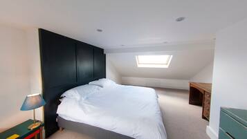 4 bedrooms, free WiFi