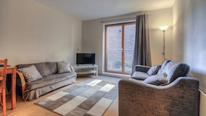Living area - Modern, Spacious 1BR Central Manchester Flat for 4 (Manchester)
