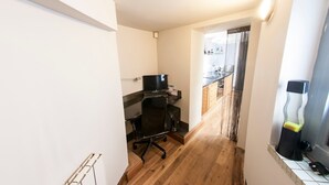 Unclassified image, 3 of 16, button - Modern and Spacious Chic Flat in Knightsbridge (London)
