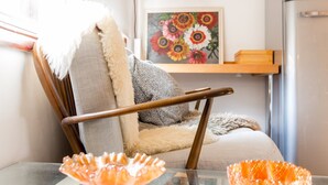 House (1 Bedroom) | Living area - Modern House for 2 in Cambridge (Cambridge)