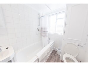 浴缸、免費盥洗用品