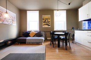 Room - Modern & Chic 1-br Flat for 3 in Fitzrovia (London)